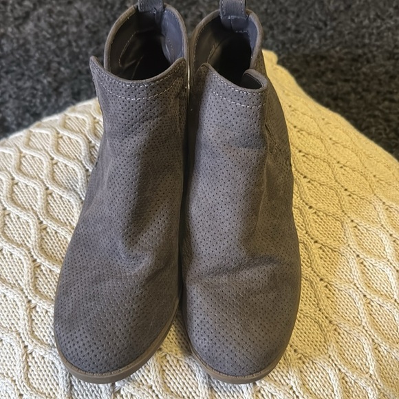 Brown Universal Thread Size 6 Booties - Picture 2 of 6